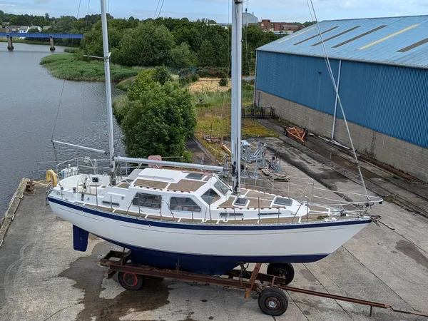 1984 Trident Voyager 38 for sale at Miles Stratton Marine